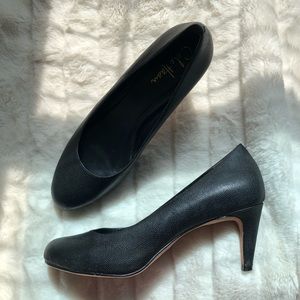 COLE HAAN black textured Nike Air 3" pumps